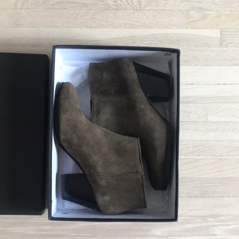 Rachel Comey Mars Boots - Olive Suede. NIB (never used). Fit 8/8.5 (show sz. 9)